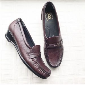 SAS Womes Leather Antique Wine Easier Slip On Loafers Shoes Size 8